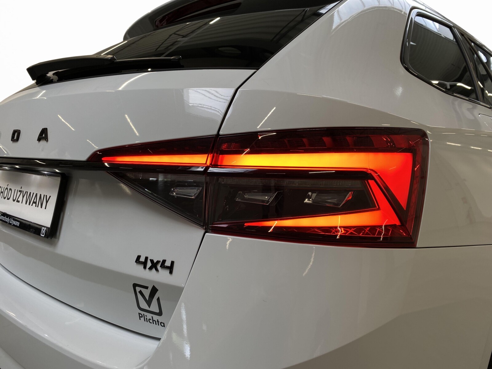 Škoda Superb Combi - zdjęcie 9