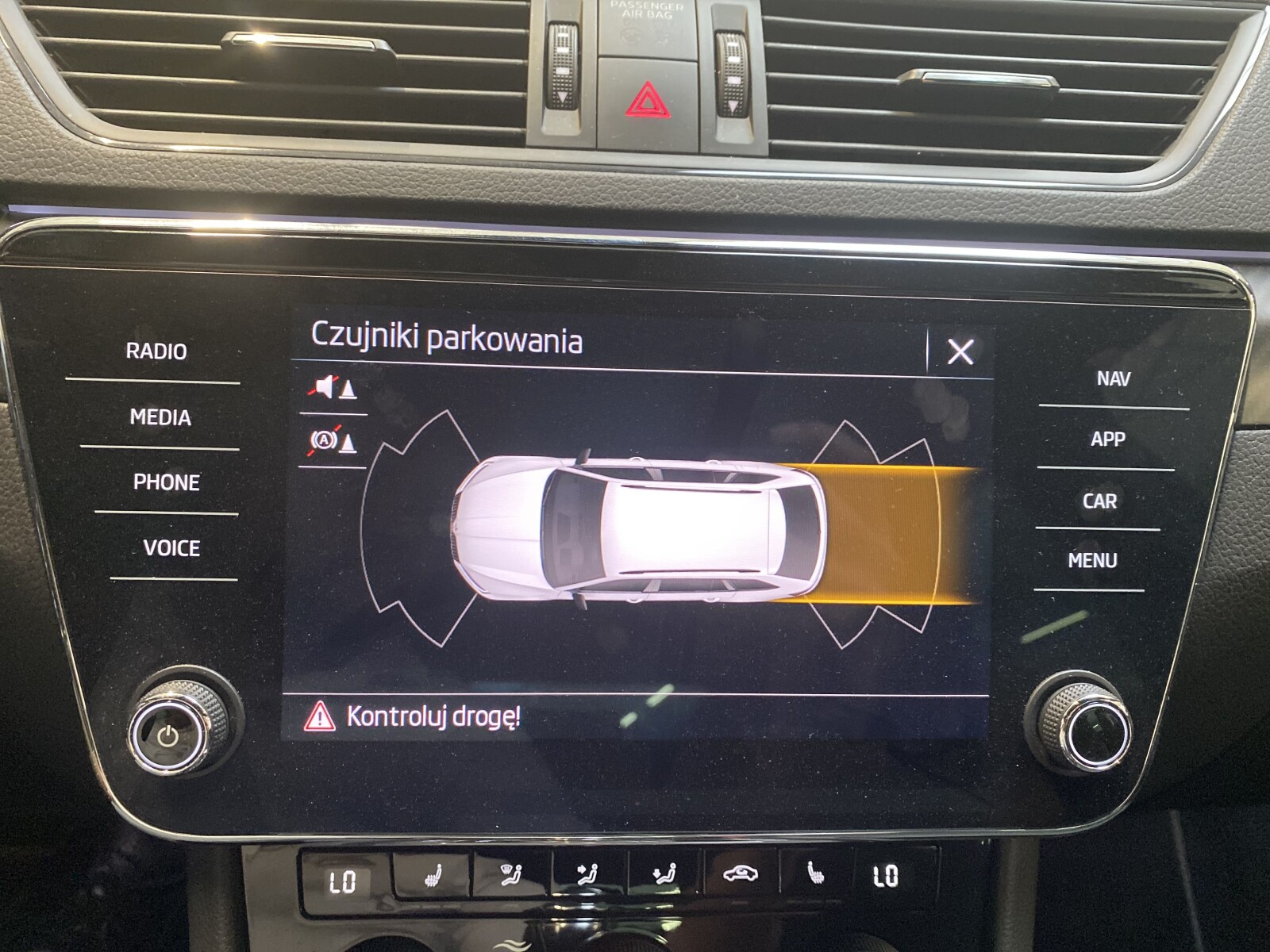 Škoda Superb Combi - zdjęcie 26