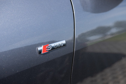 S-line/ 204 KM/ Kamera Cofania/ Czujniki/ Matrix LED/ Czerń+