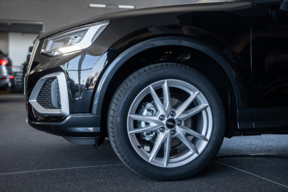 Audi Q2 ReflektoryLED/kamera Cofania/czujniki/nawigacja/ Audi Sound System