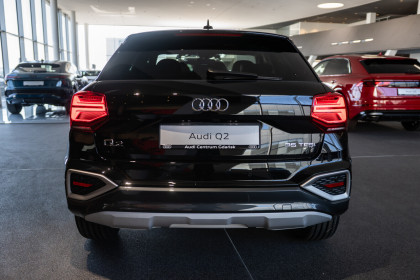 Audi Q2 ReflektoryLED/kamera Cofania/czujniki/nawigacja/ Audi Sound System