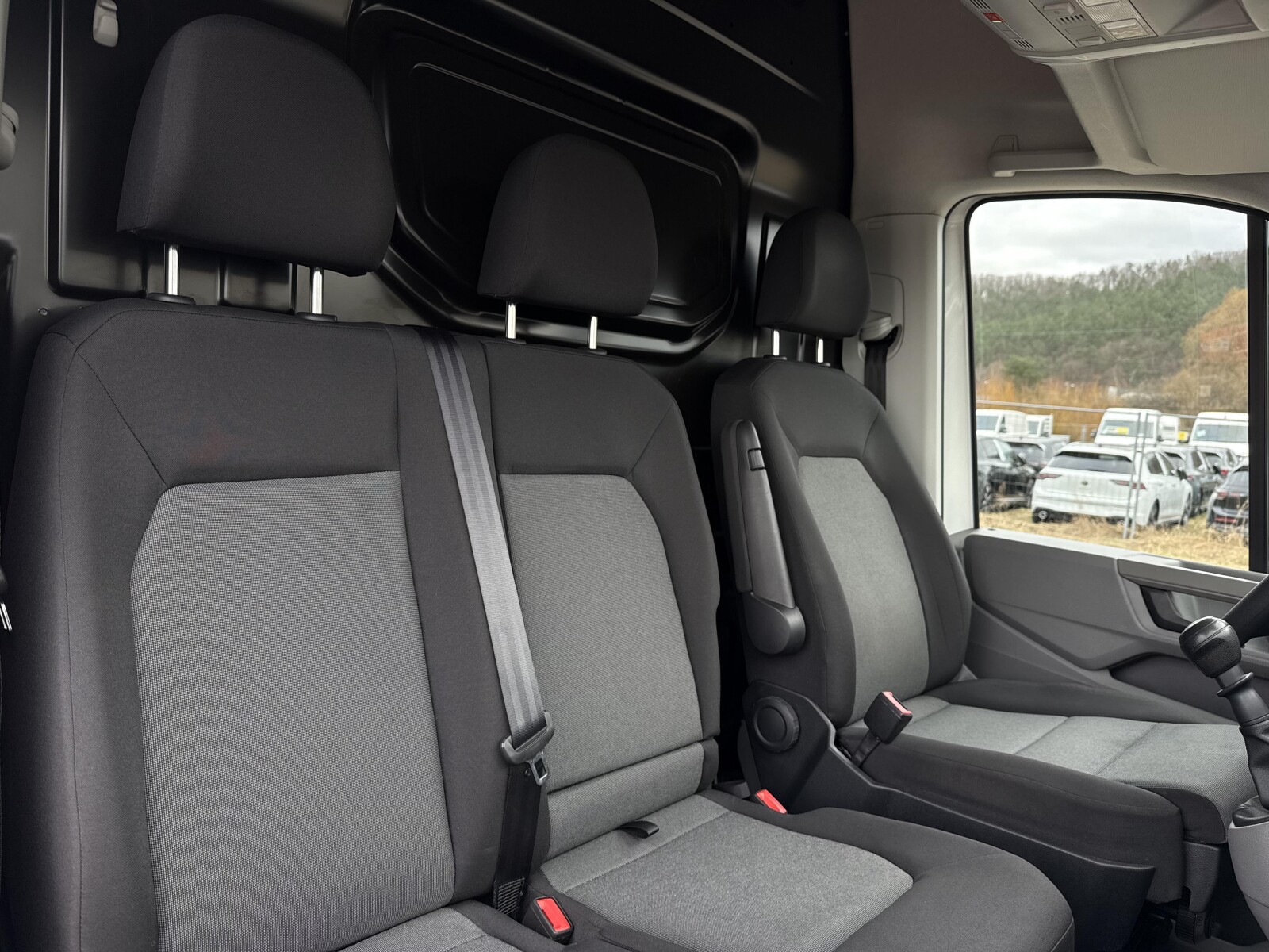 Volkswagen Crafter - zdjęcie 17