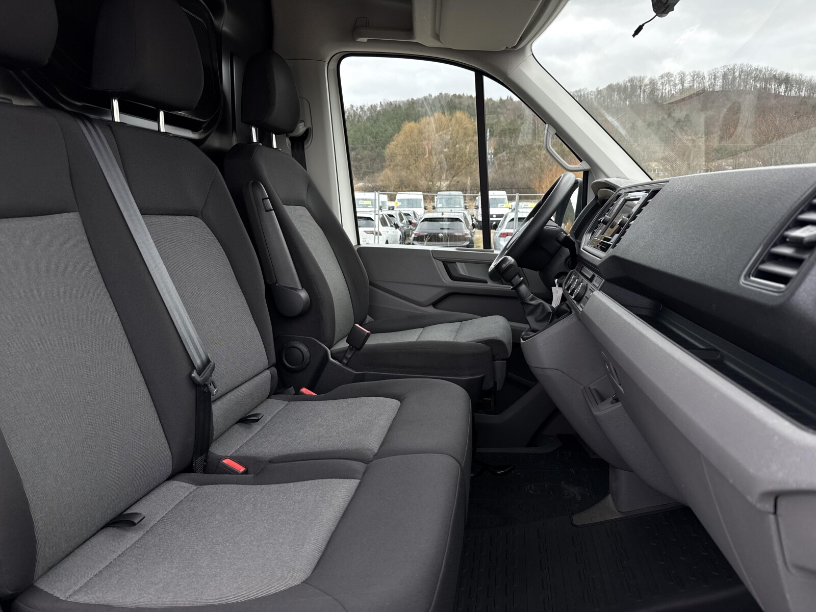 Volkswagen Crafter - zdjęcie 16