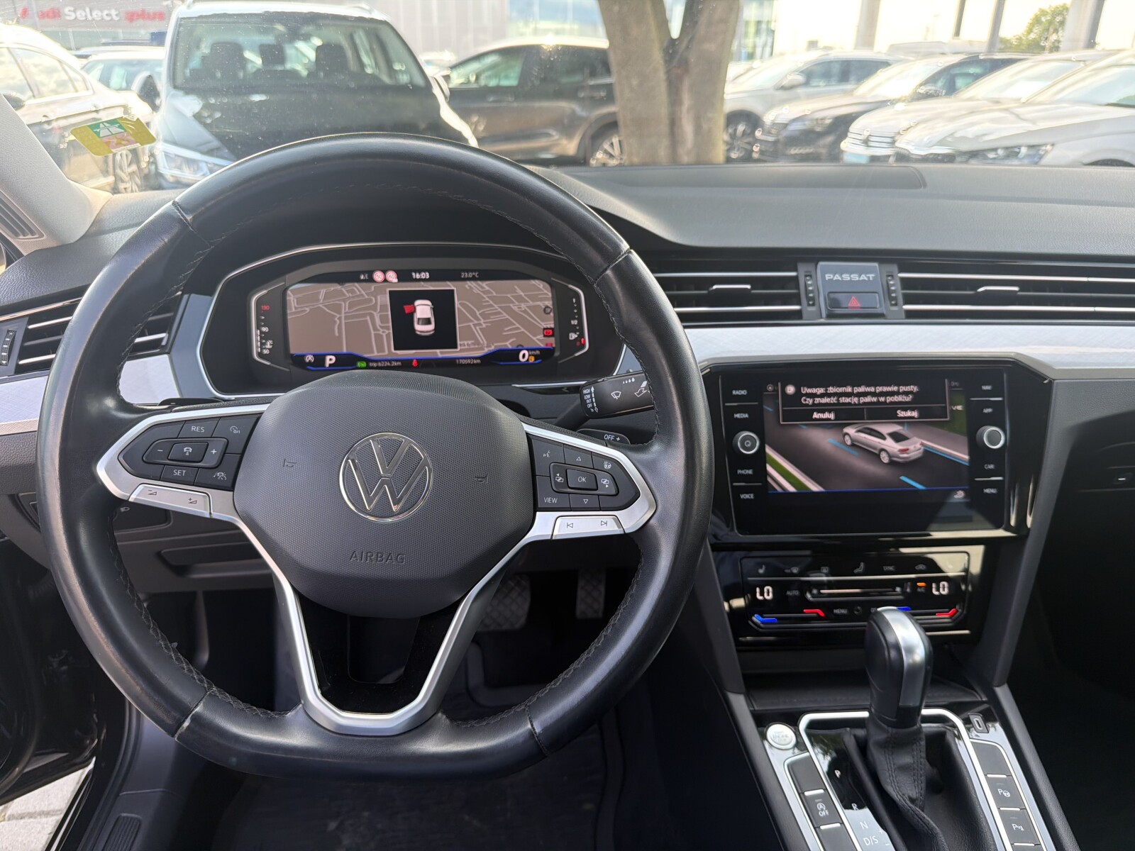 Volkswagen Passat - zdjęcie 29