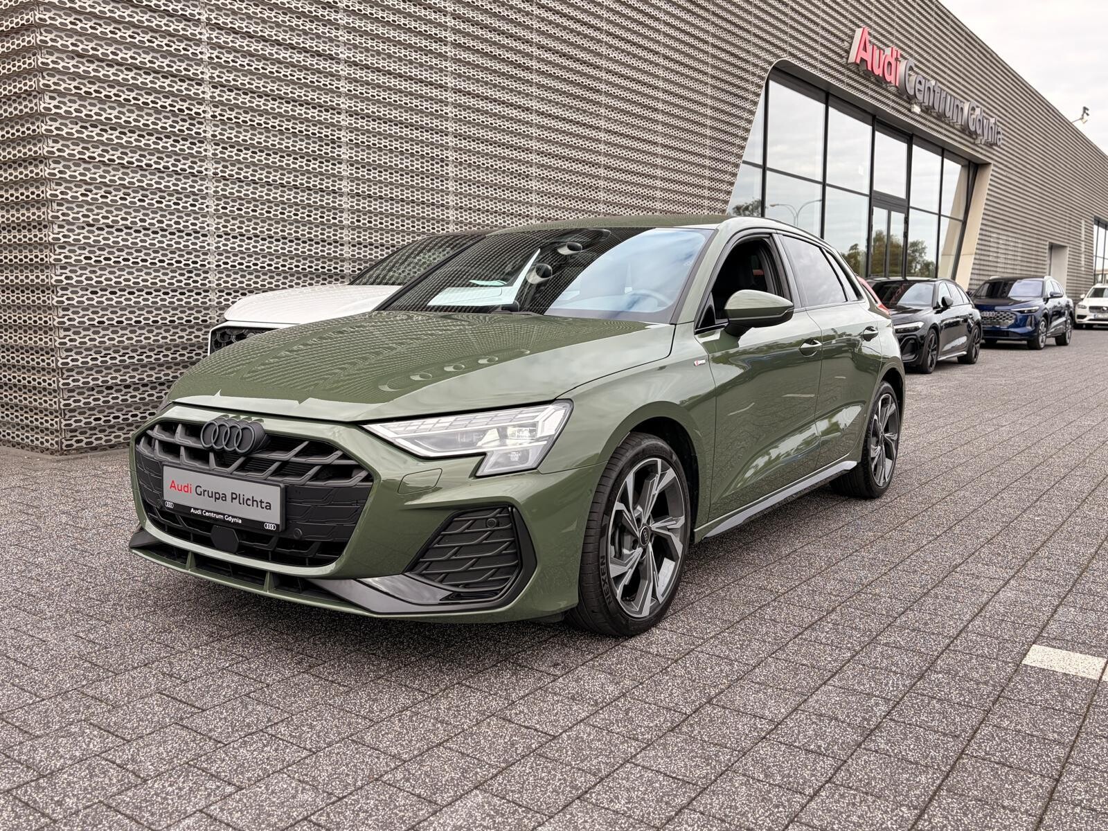 Audi A3 Sportback - zdjęcie 9