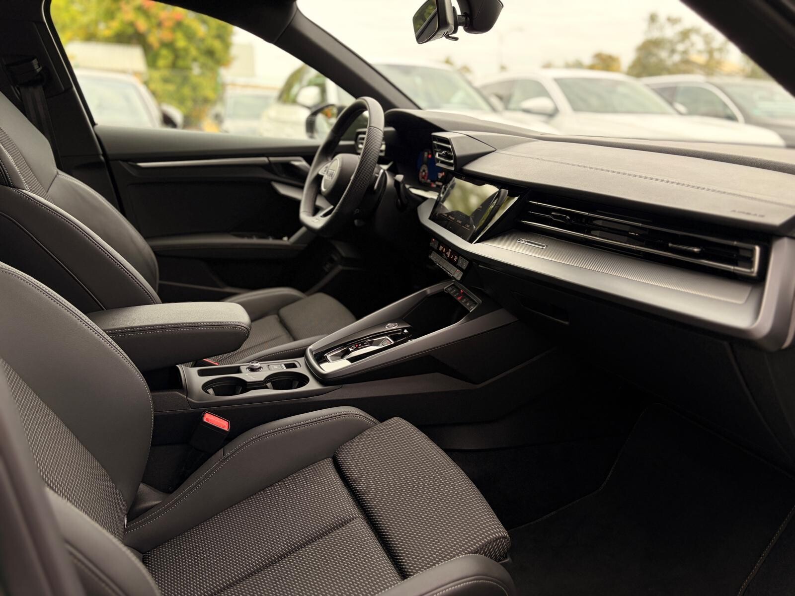 Audi A3 Sportback - zdjęcie 21