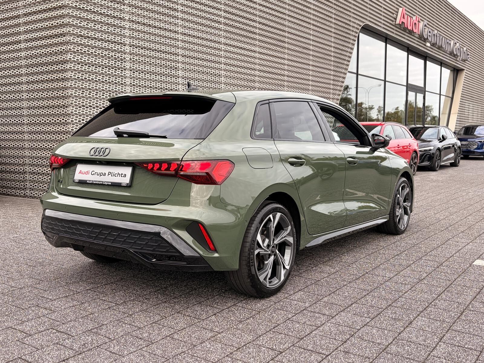 Audi A3 Sportback - zdjęcie 11