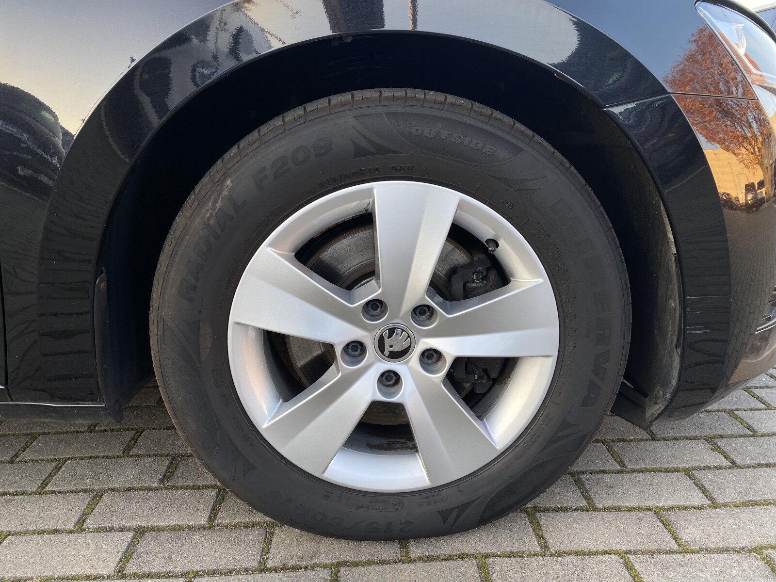 Škoda Superb - zdjęcie 18