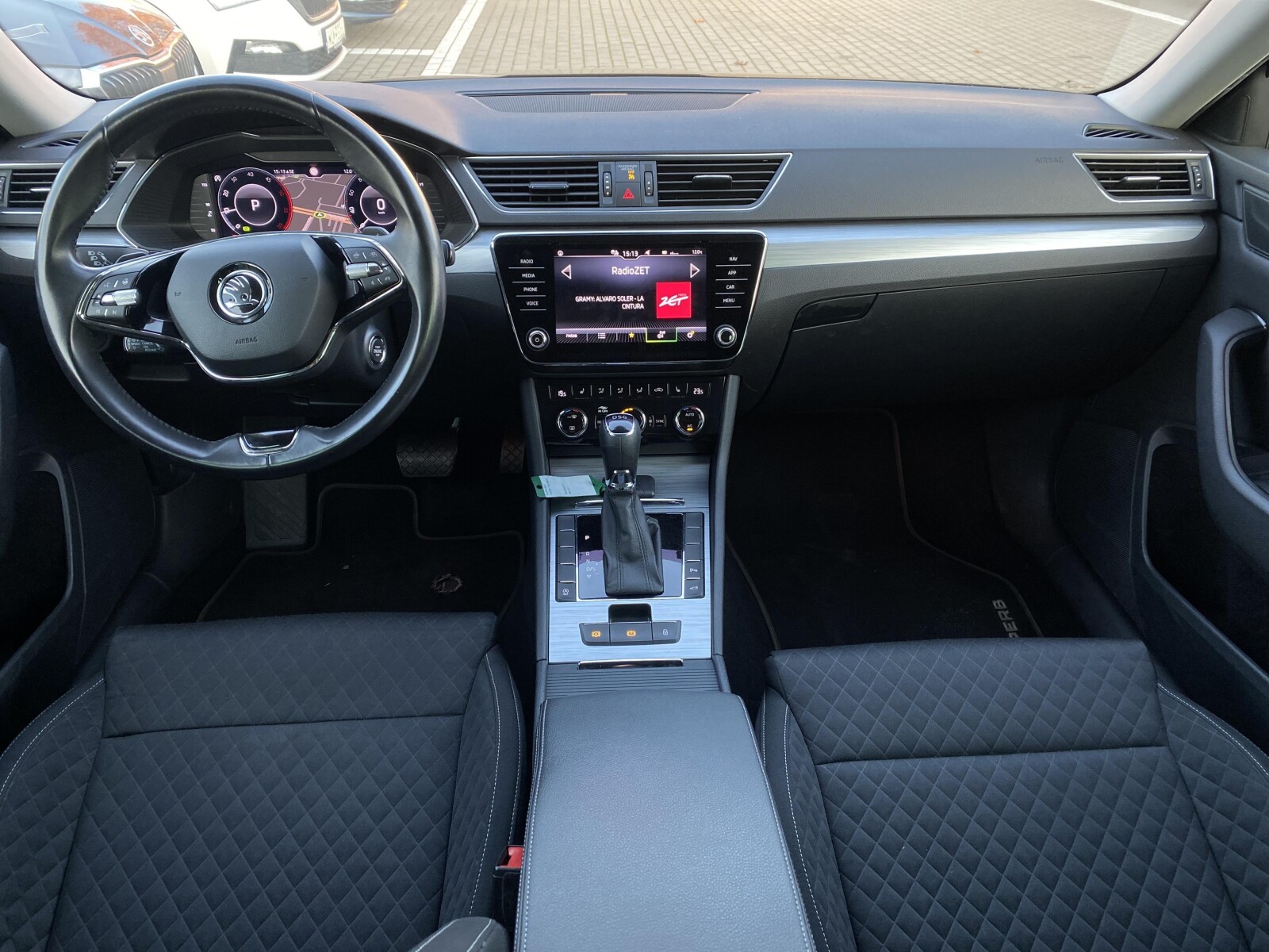 Škoda Superb - zdjęcie 12