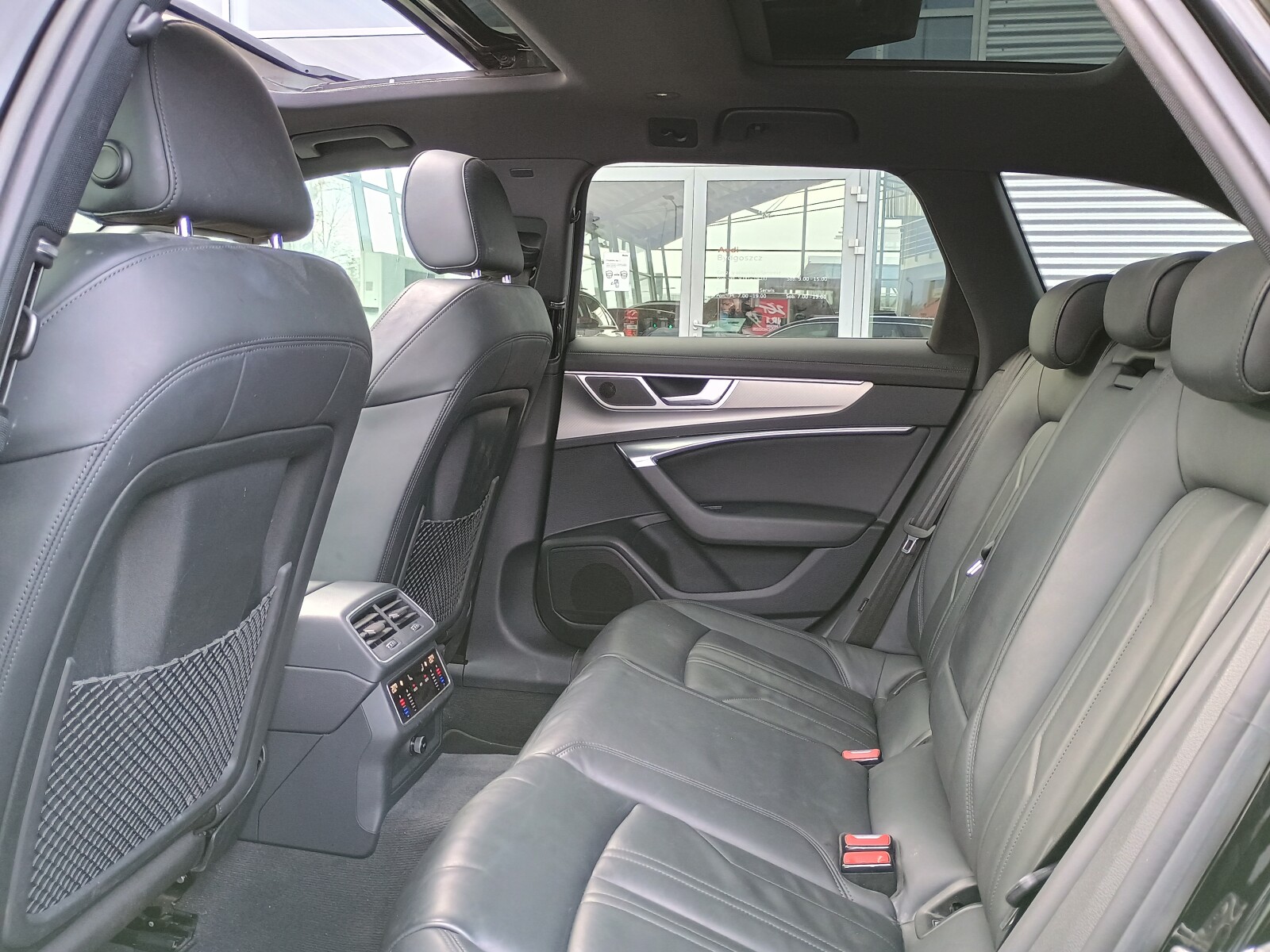 Audi A6 Avant - zdjęcie 11