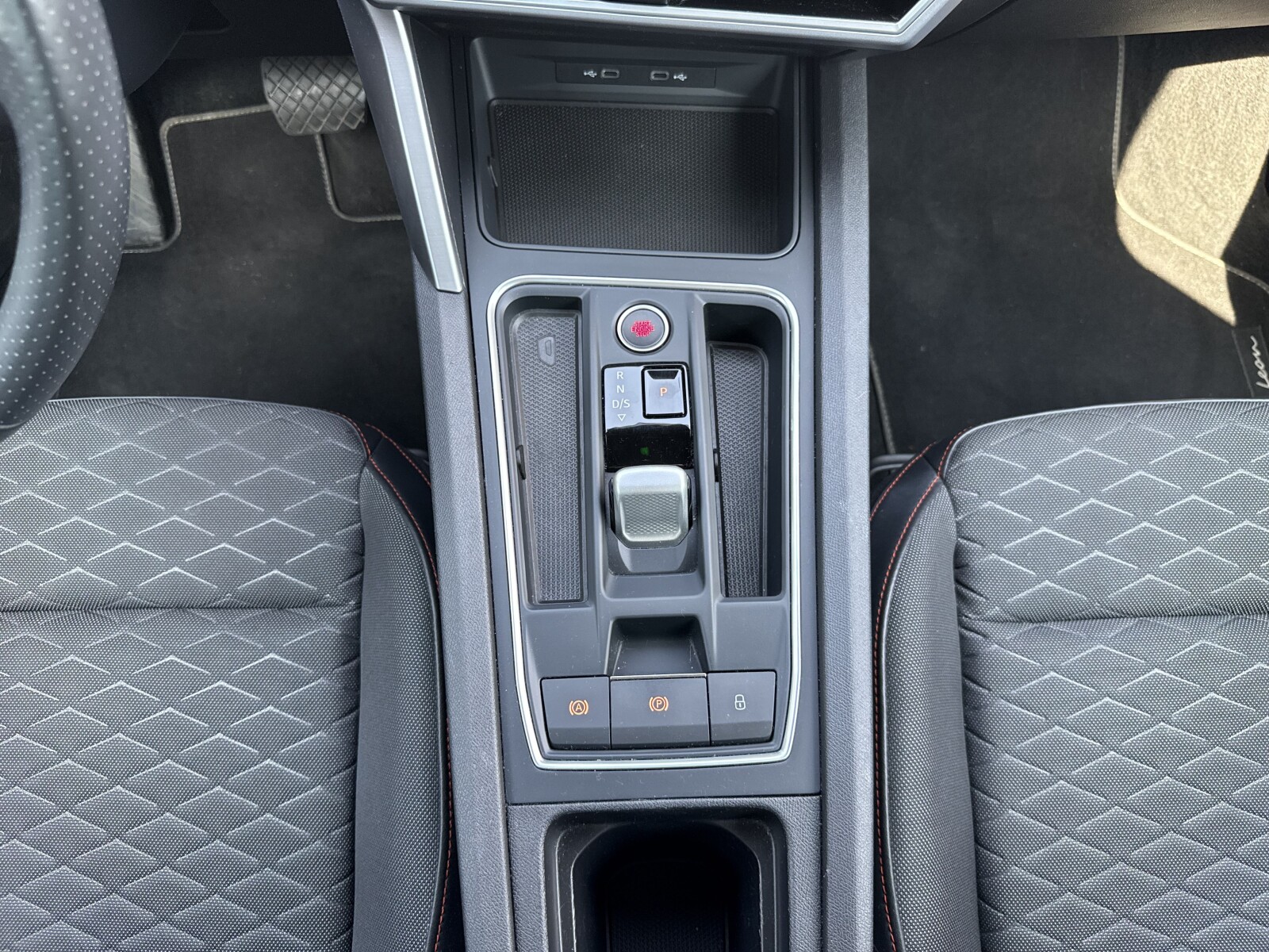 Seat Leon - zdjęcie 15