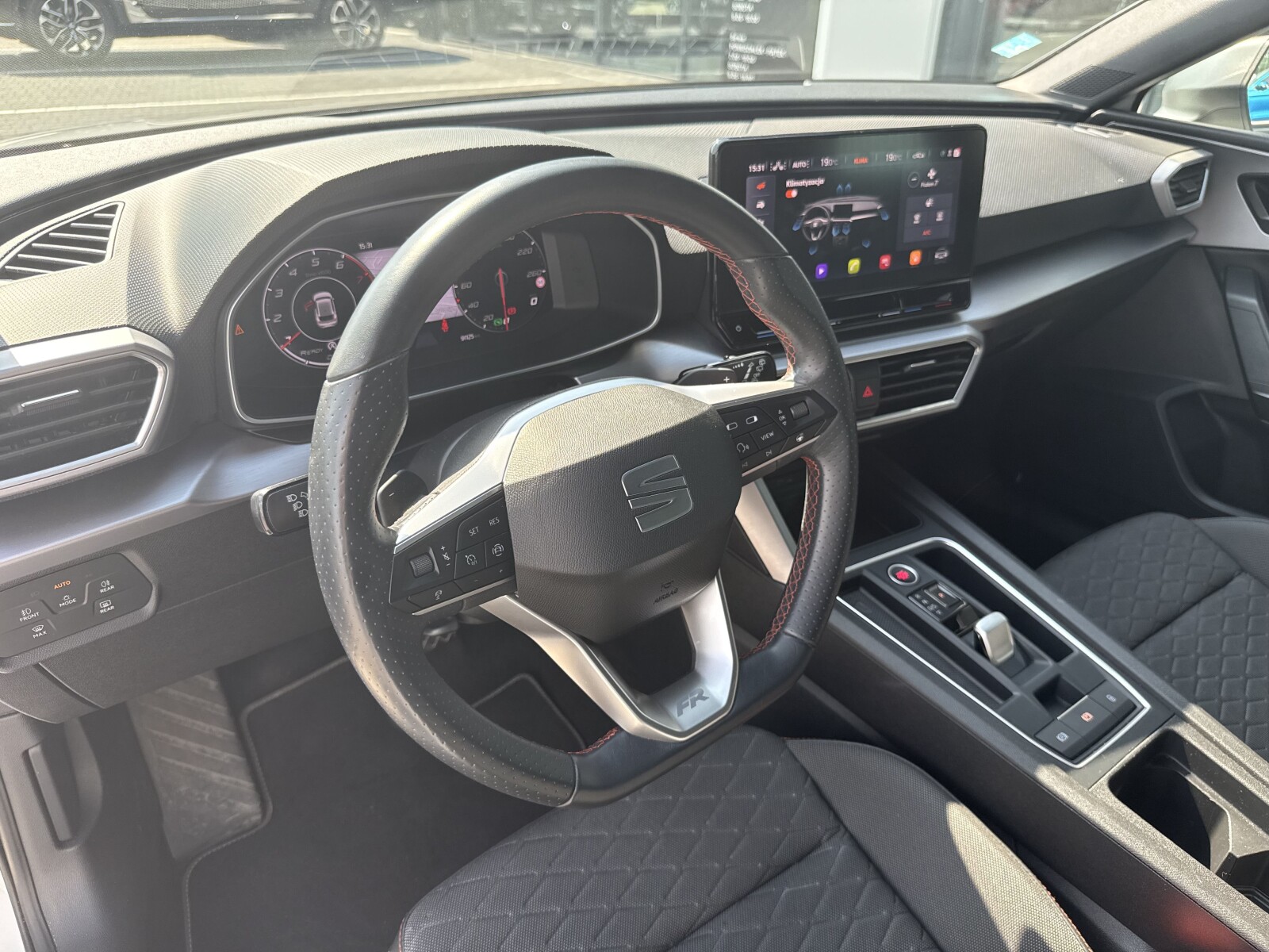 Seat Leon - zdjęcie 9