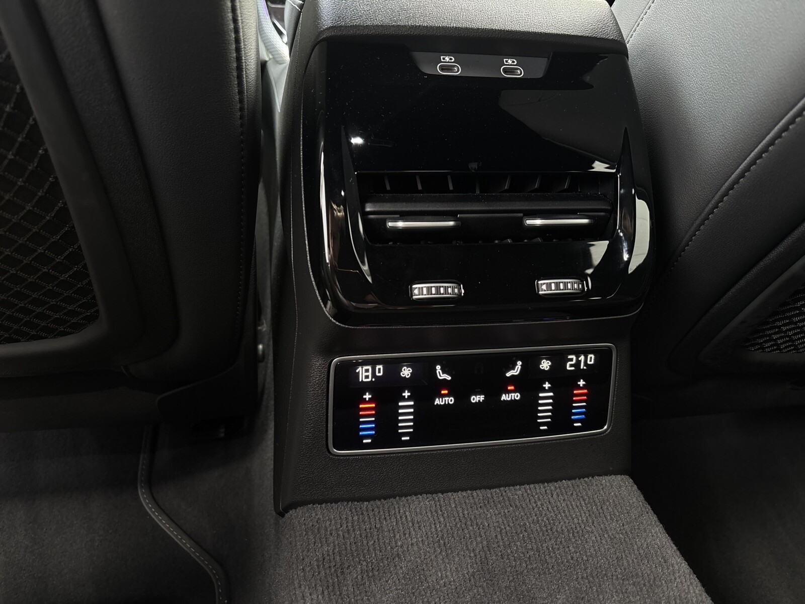 Audi A6 Limousine - zdjęcie 33