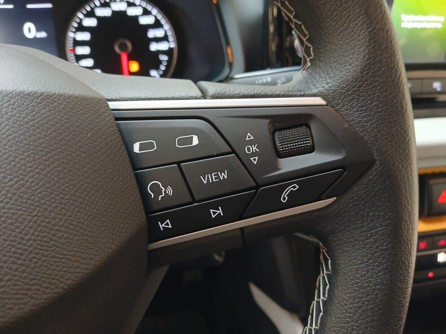 Seat Arona - zdjęcie 20