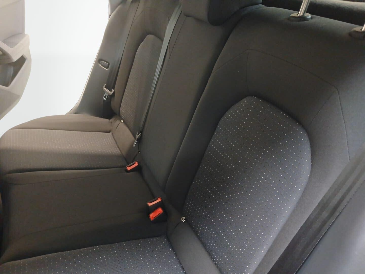Seat Arona - zdjęcie 24