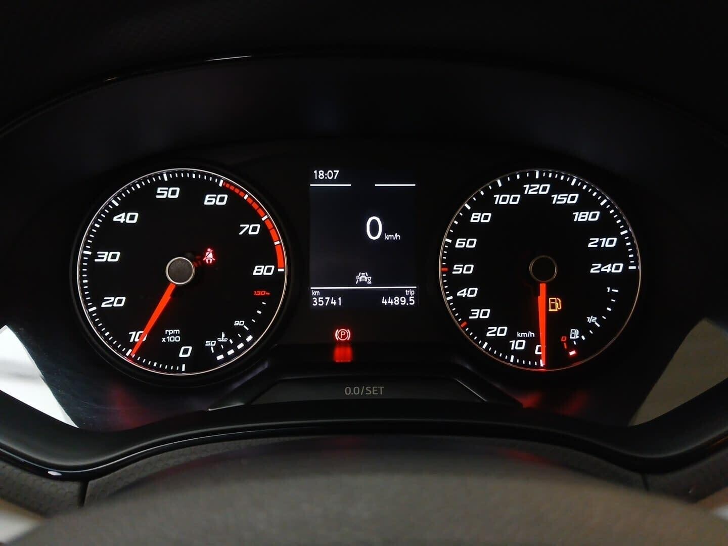 Seat Arona - zdjęcie 21