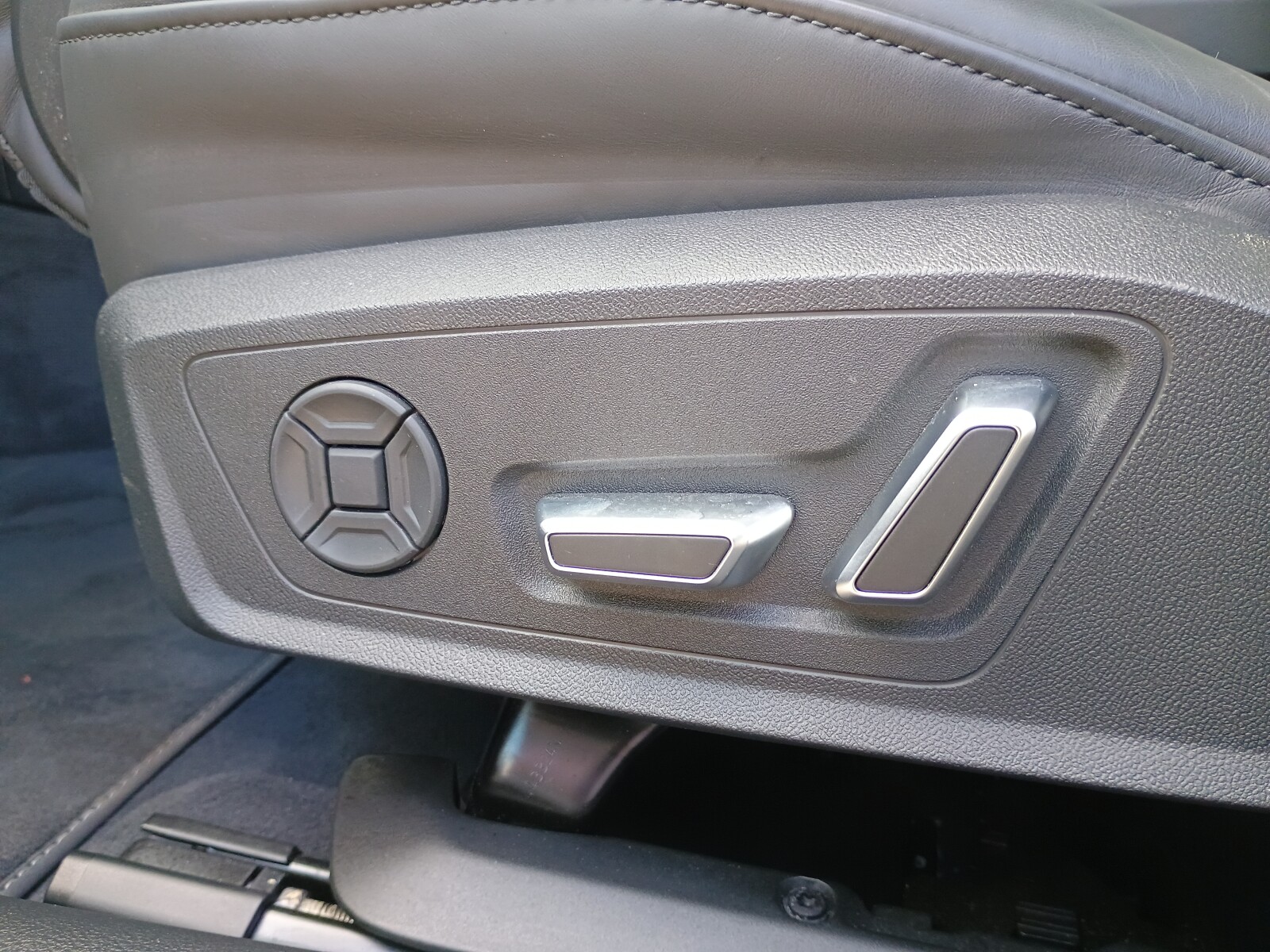 Audi A6 Avant - zdjęcie 20
