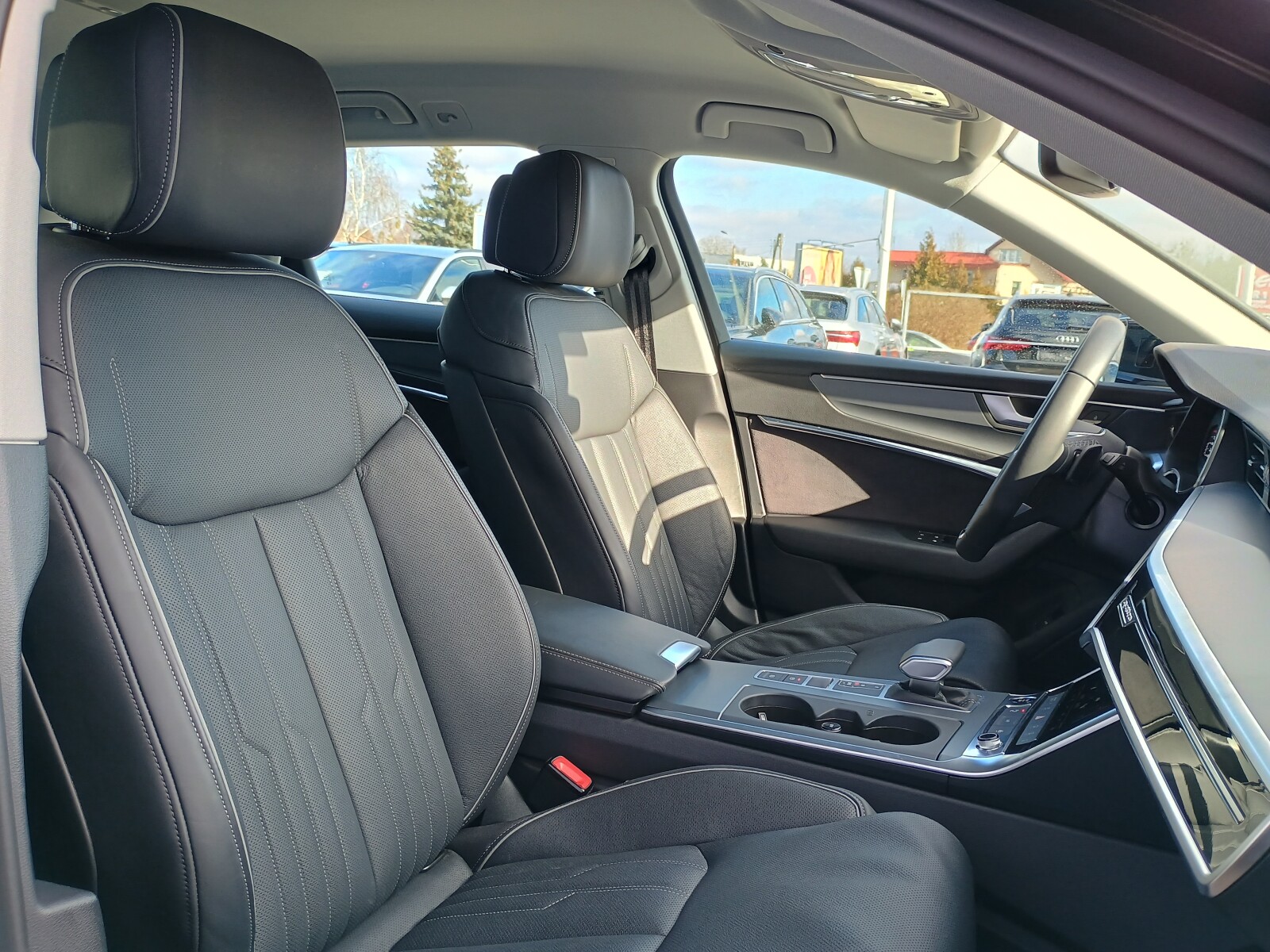 Audi A6 Avant - zdjęcie 24