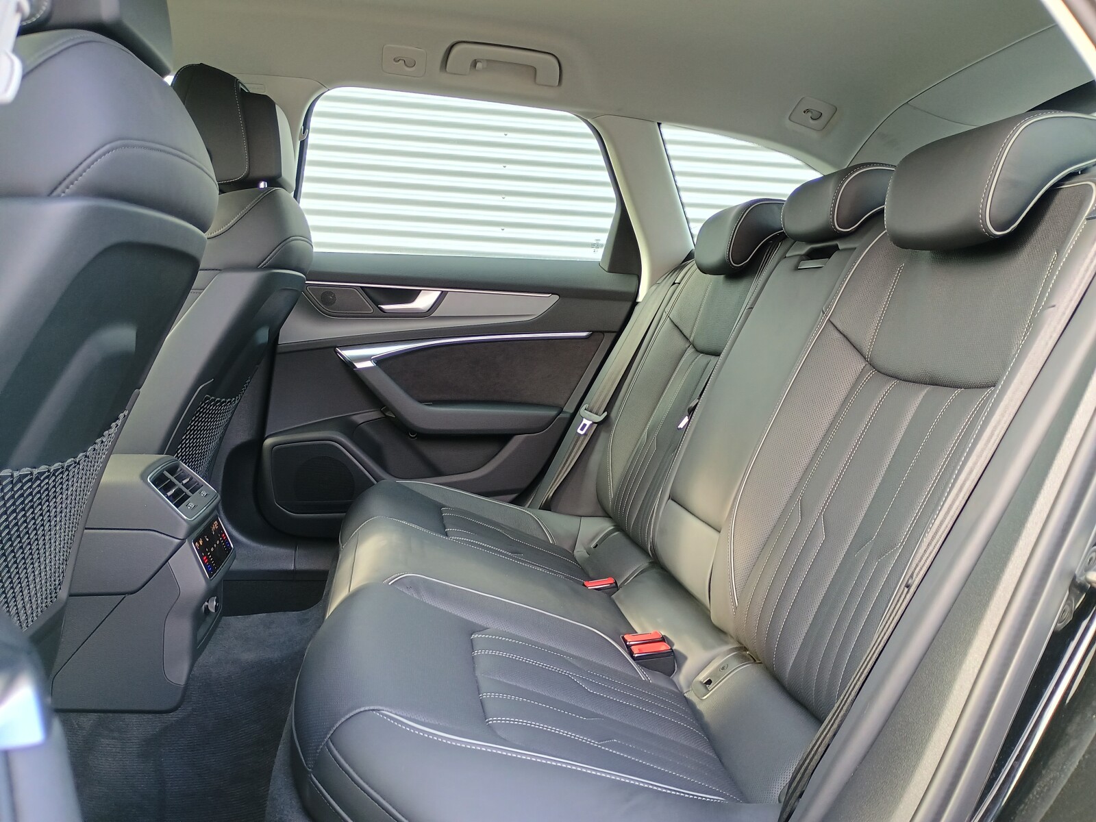 Audi A6 Avant - zdjęcie 12