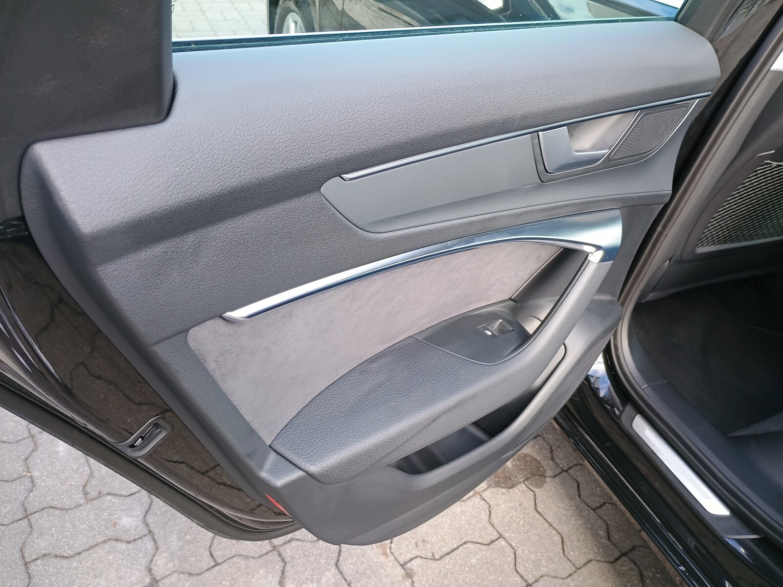 Audi A6 Avant - zdjęcie 10