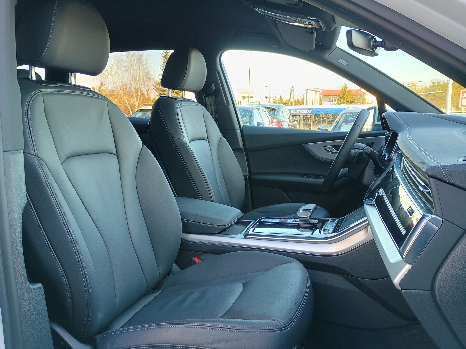 Audi Q7 - zdjęcie 25