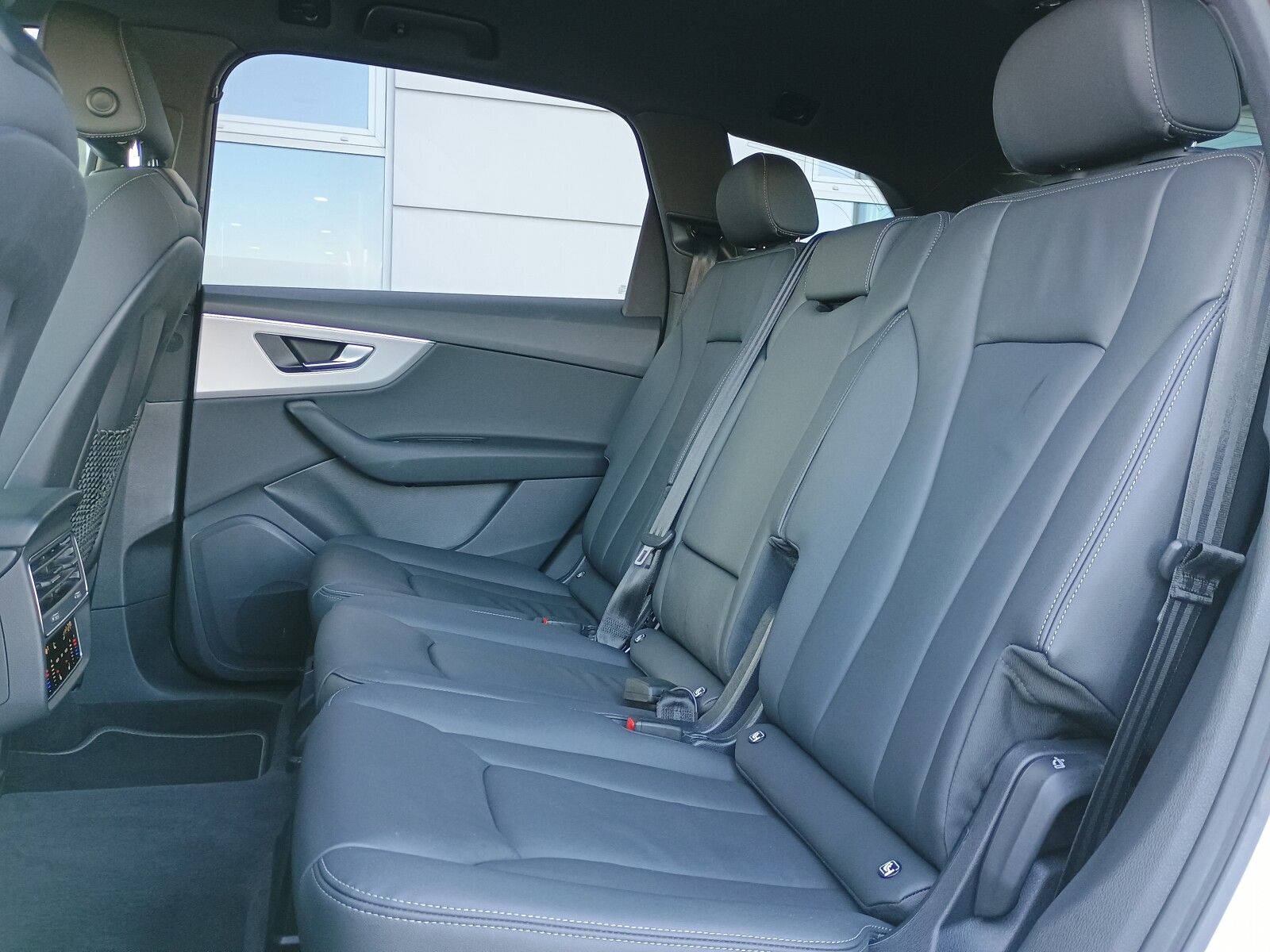 Audi Q7 - zdjęcie 13