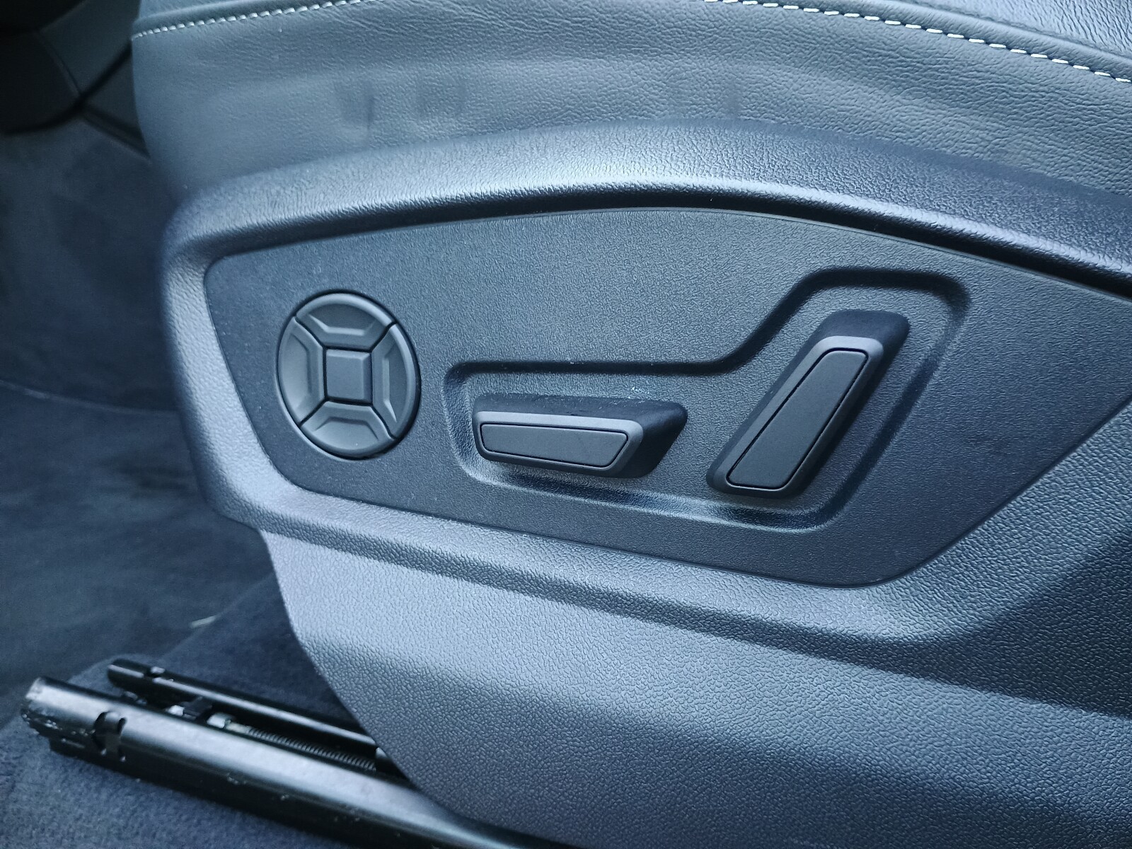 Audi Q7 - zdjęcie 21