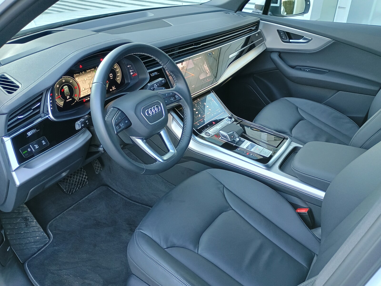 Audi Q7 - zdjęcie 22