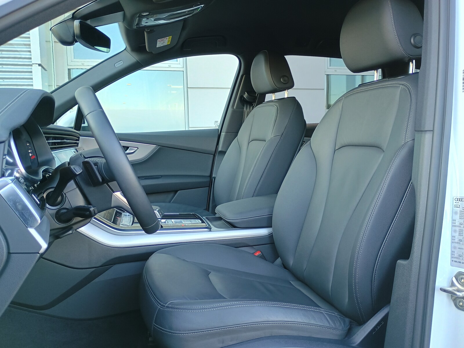 Audi Q7 - zdjęcie 23