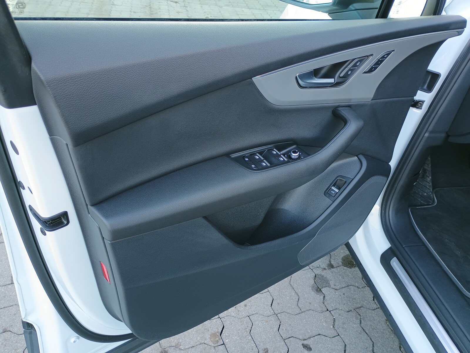 Audi Q7 - zdjęcie 19