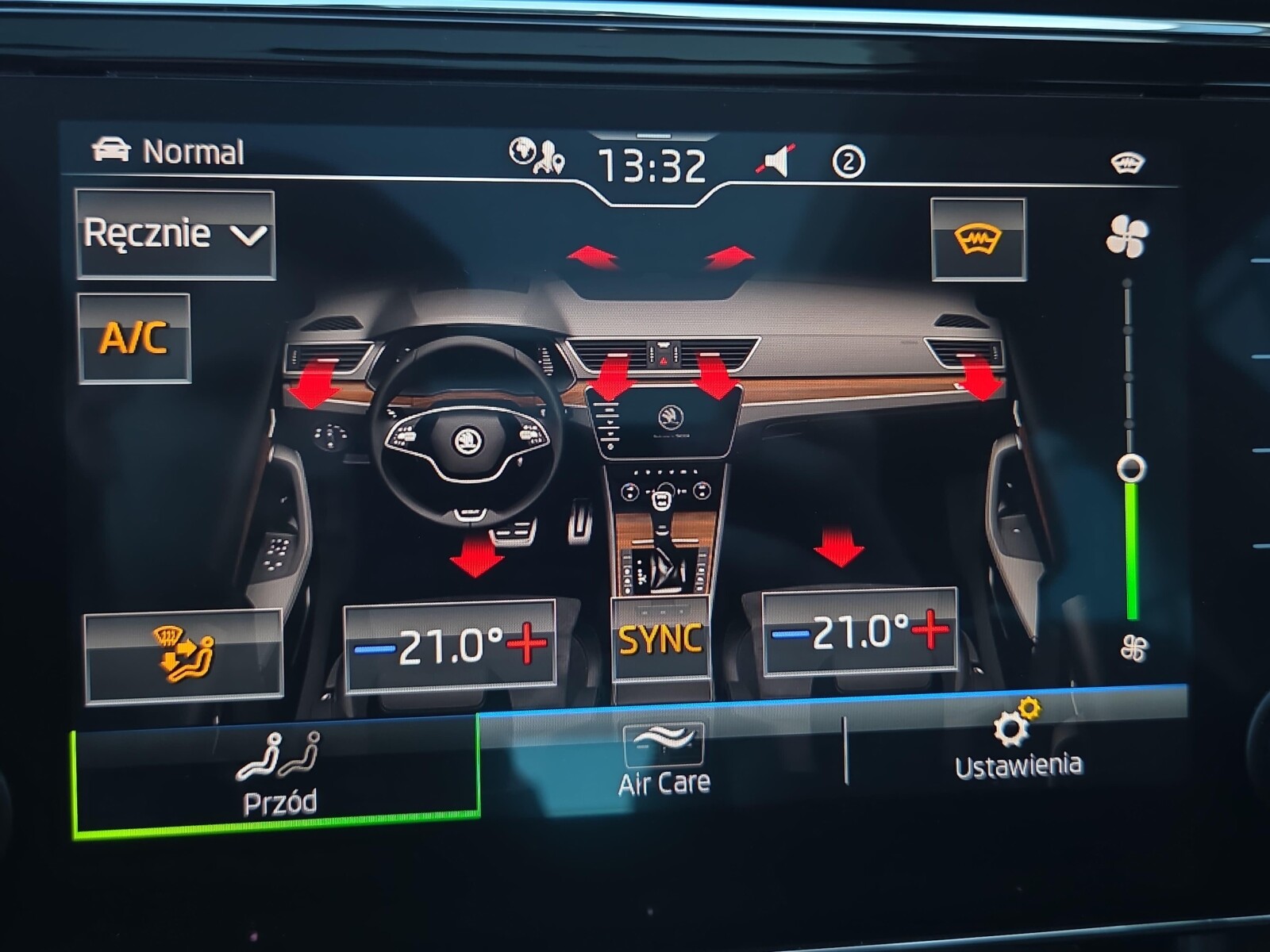 Škoda Superb Combi - zdjęcie 23