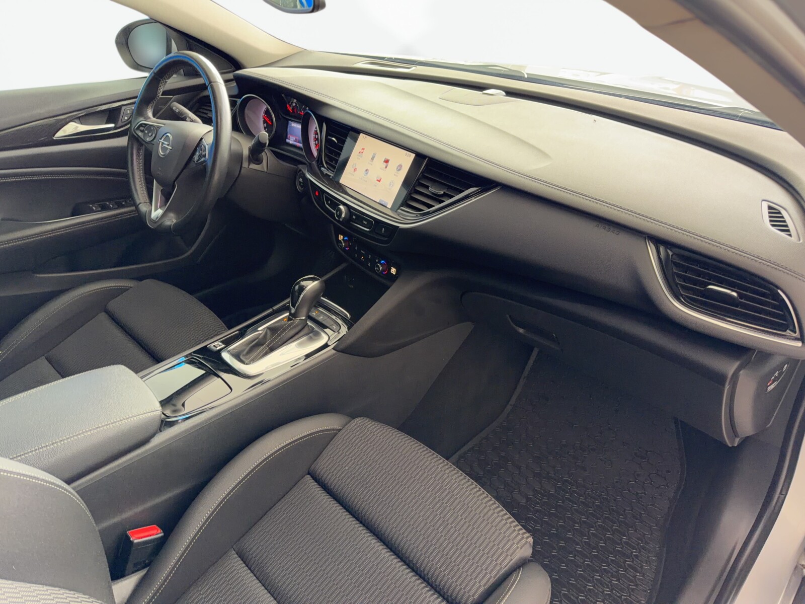 Opel Insignia - zdjęcie 17