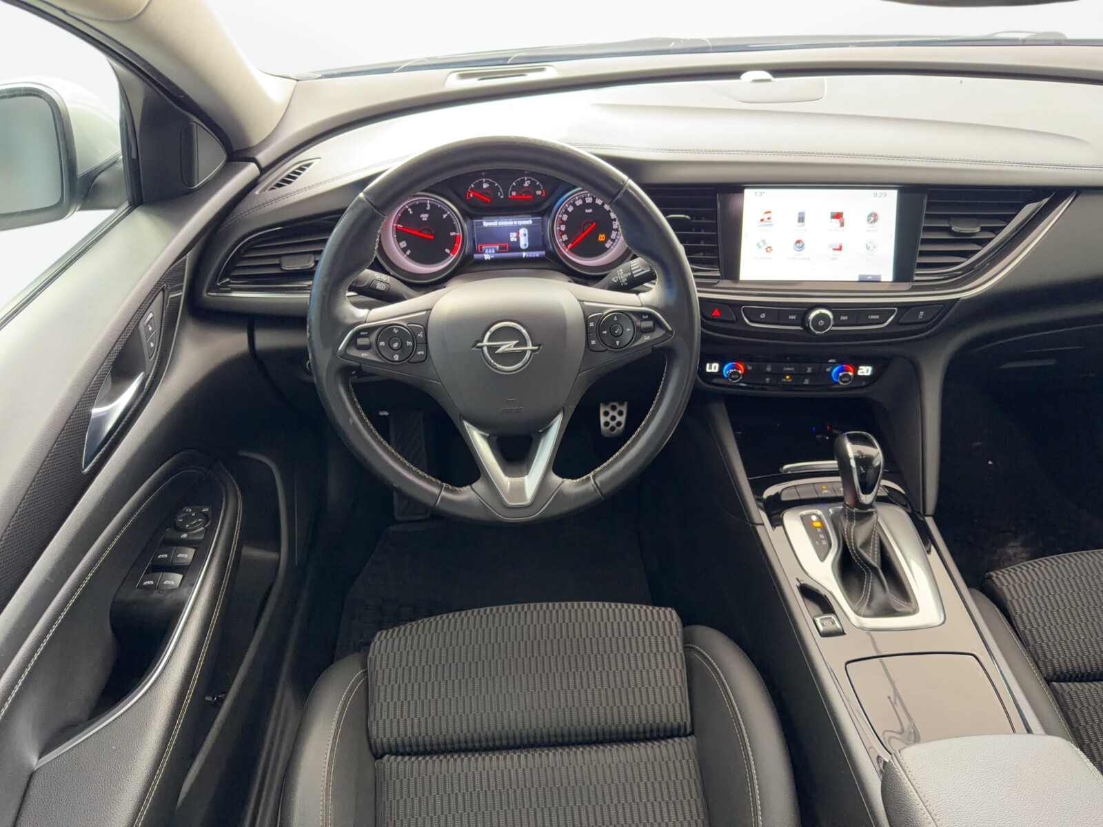 Opel Insignia - zdjęcie 19