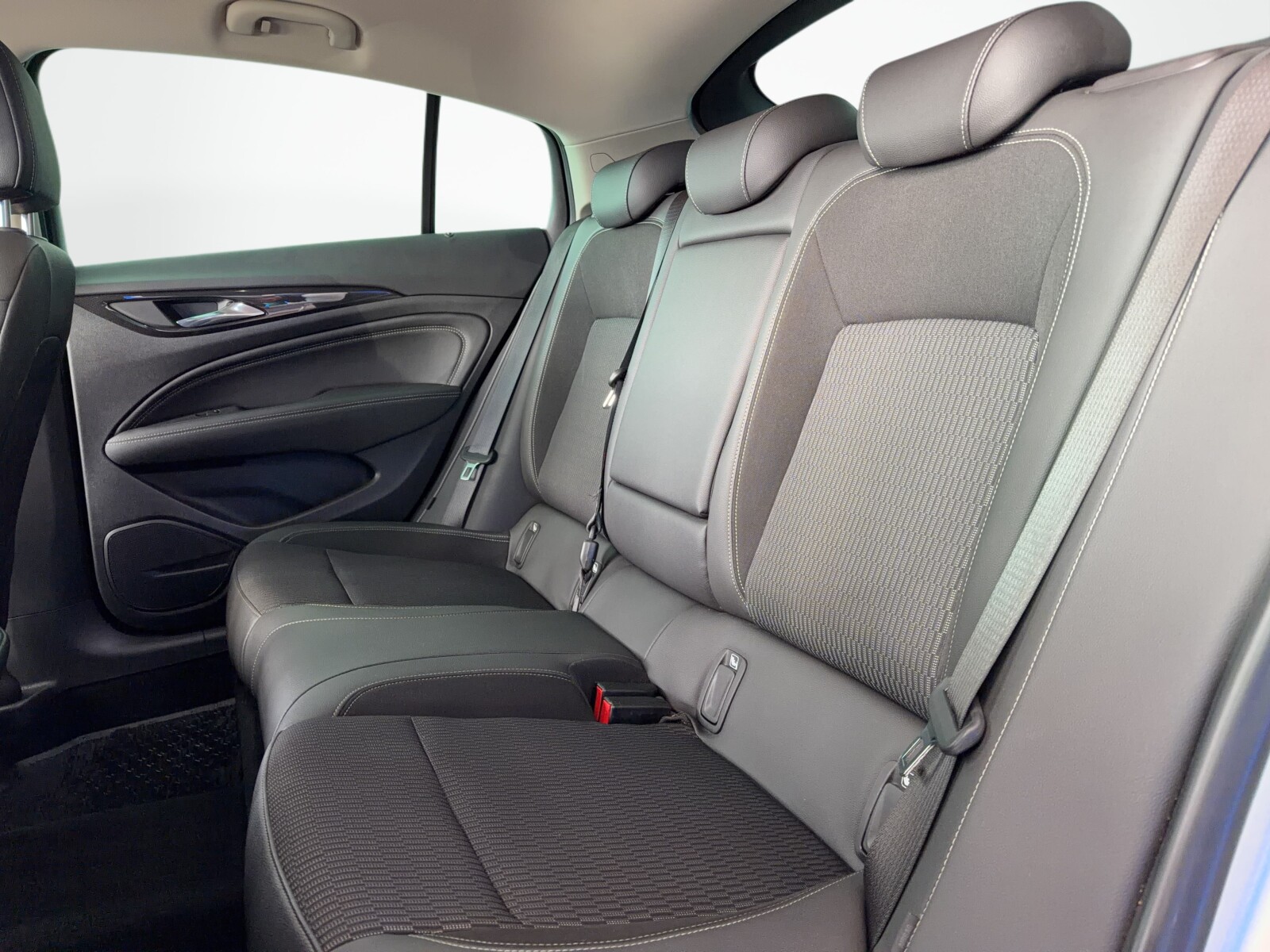 Opel Insignia - zdjęcie 13