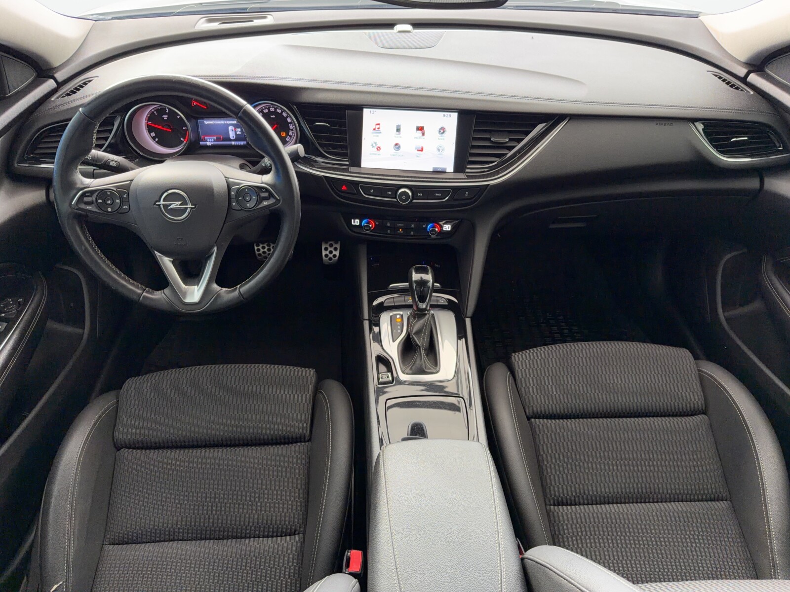Opel Insignia - zdjęcie 20