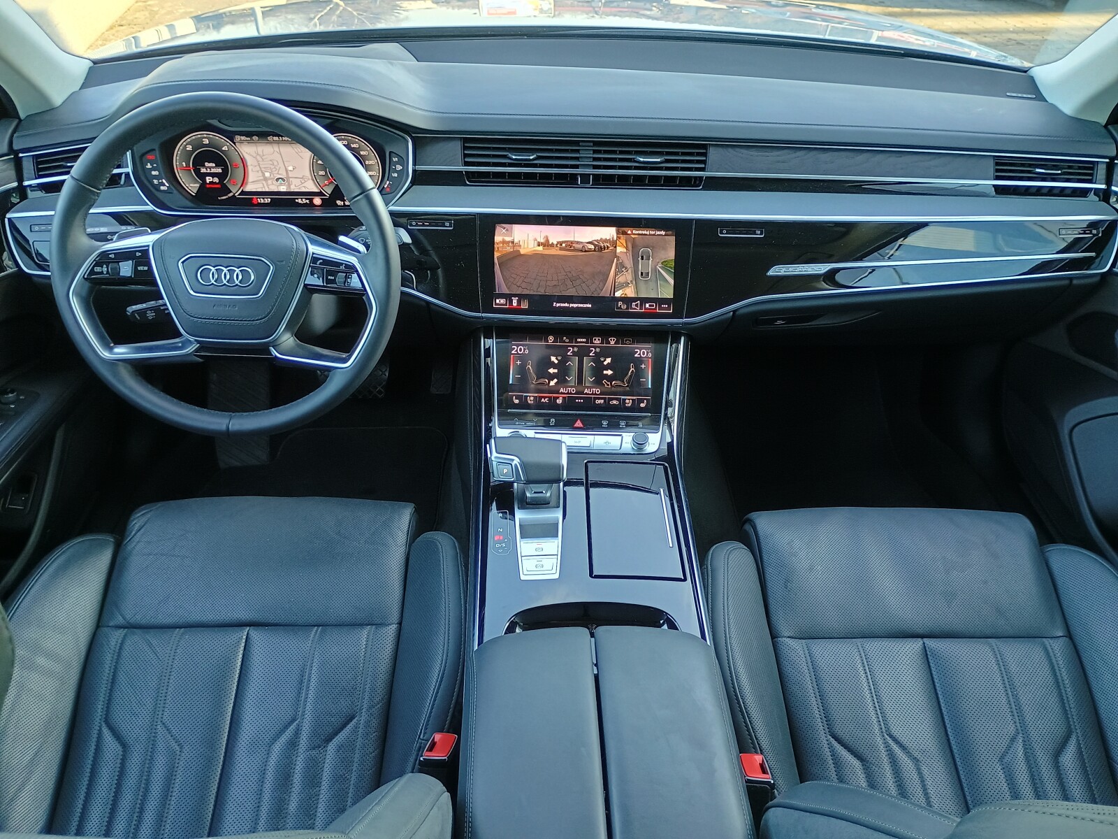 Audi A8 - zdjęcie 15