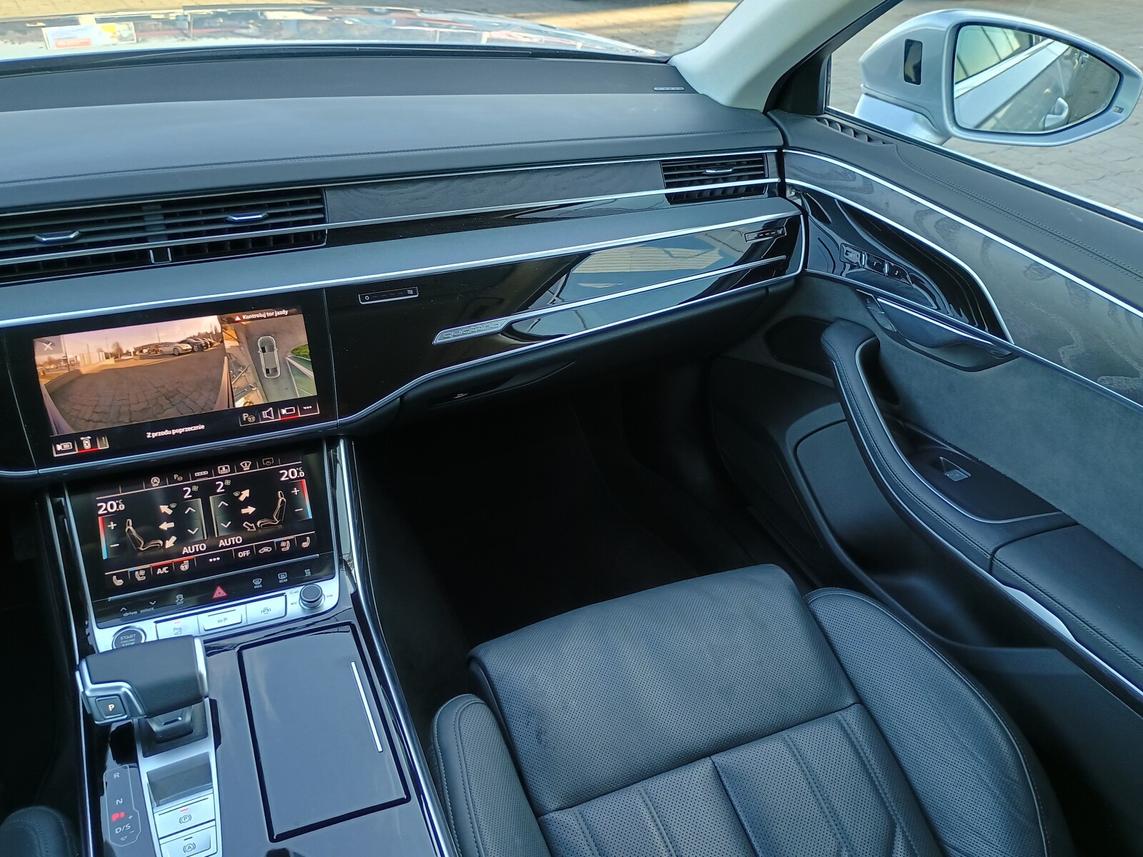 Audi A8 - zdjęcie 16