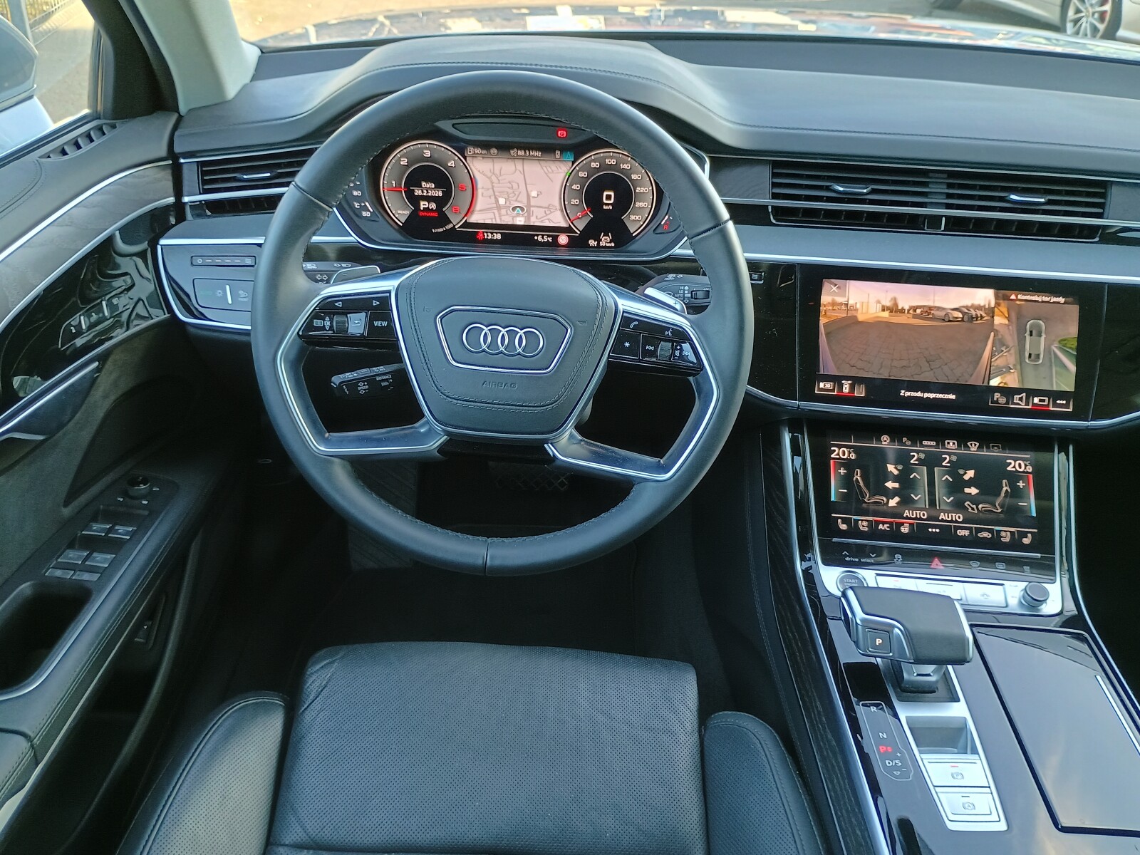 Audi A8 - zdjęcie 17