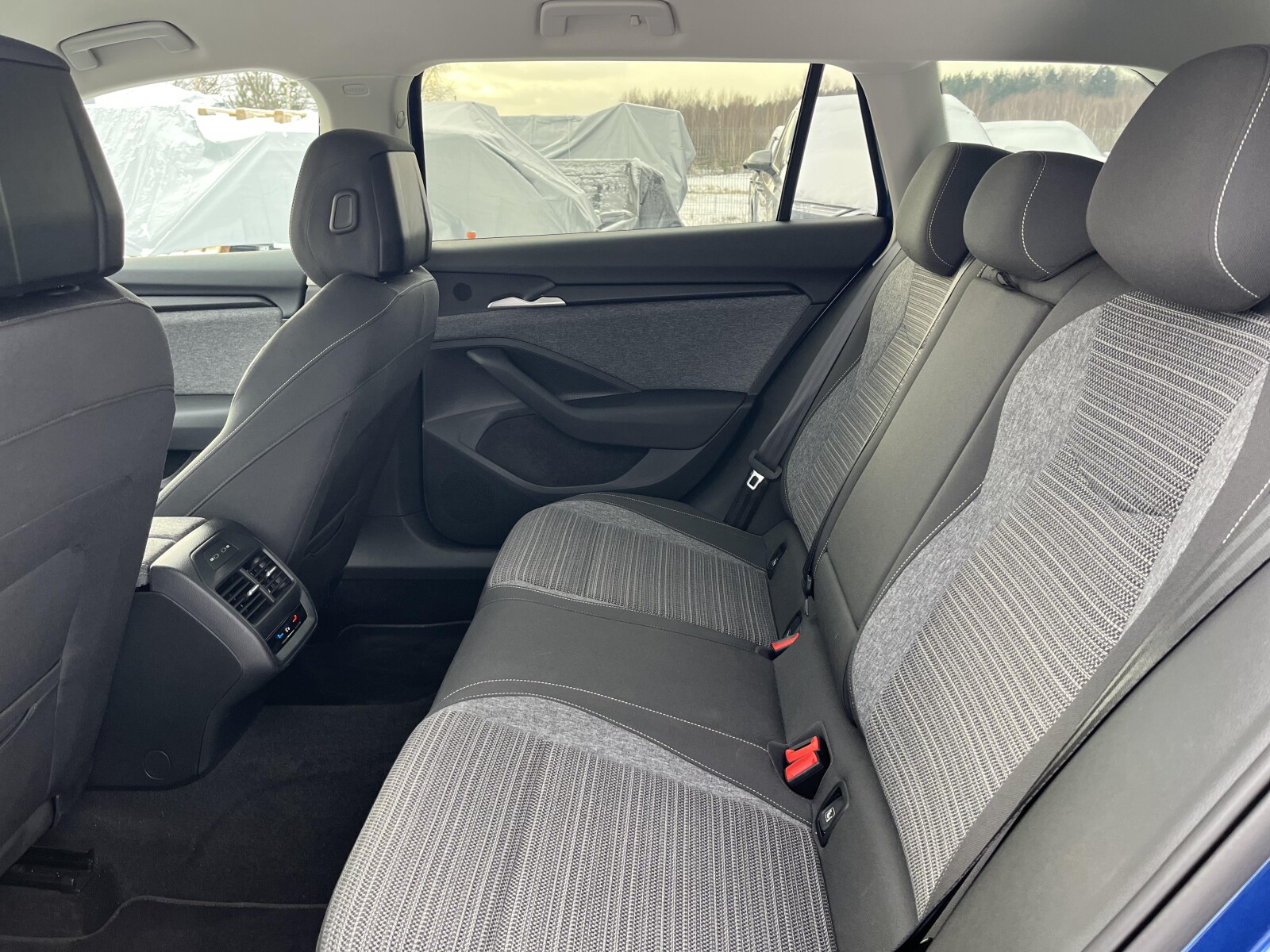 Škoda Superb Combi - zdjęcie 15