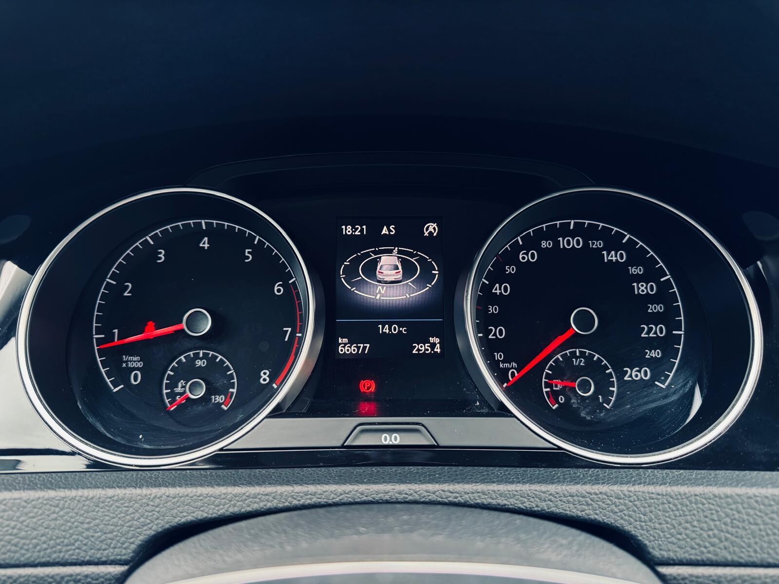 Volkswagen Golf - zdjęcie 19