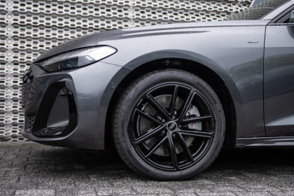 Aktywne Zawieszenie| BangOlufsen| Ładowarka| Dynamica/Skóra| Czerń+