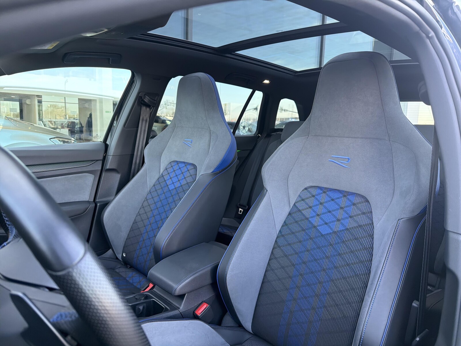 Volkswagen Golf Variant - zdjęcie 11