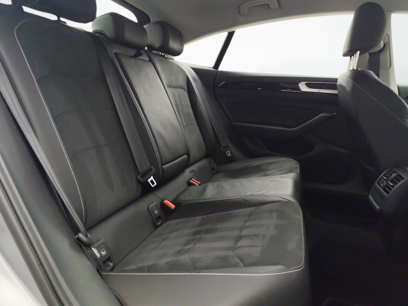 Volkswagen Arteon - zdjęcie 19