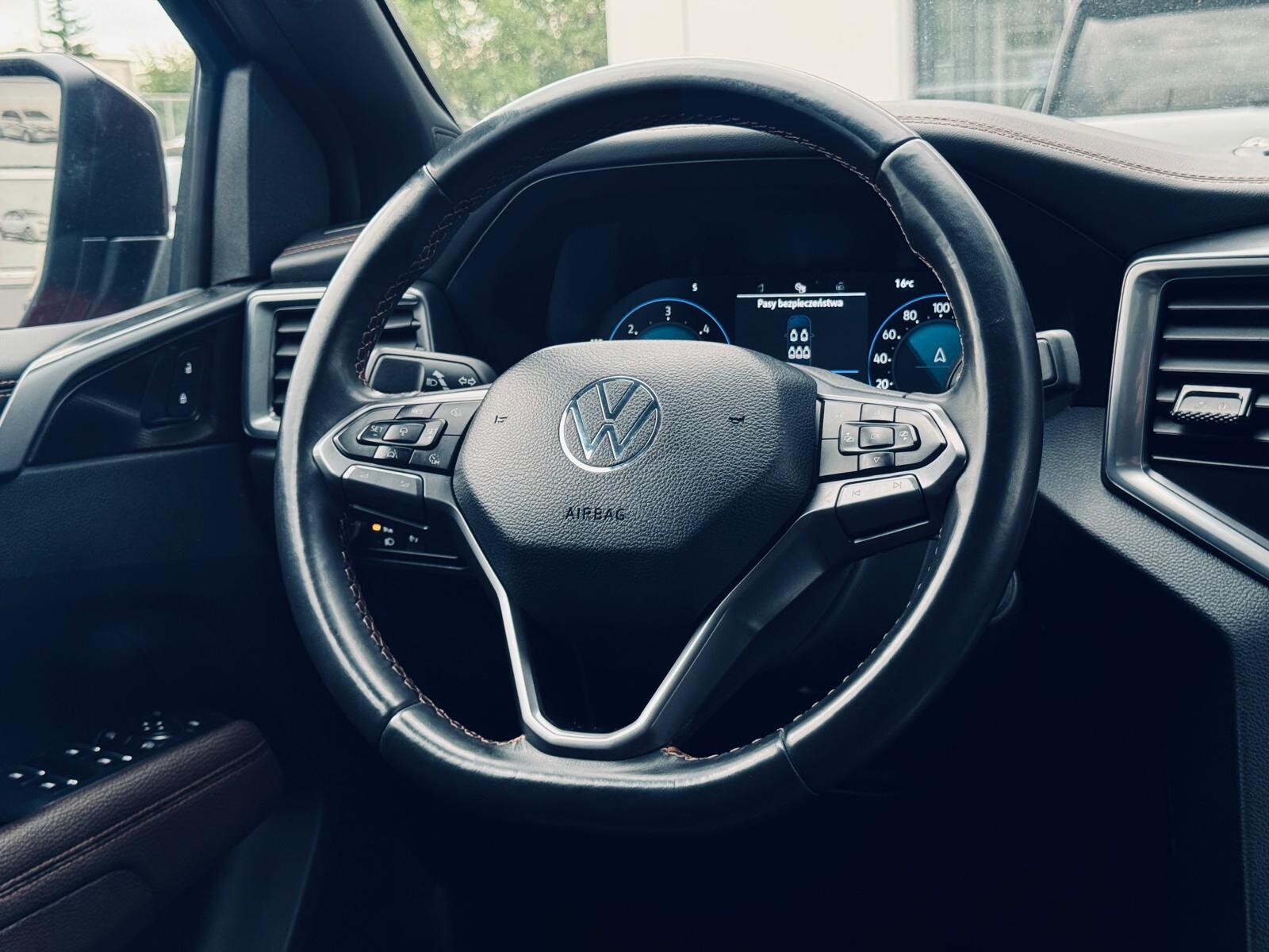 Volkswagen Amarok - zdjęcie 21