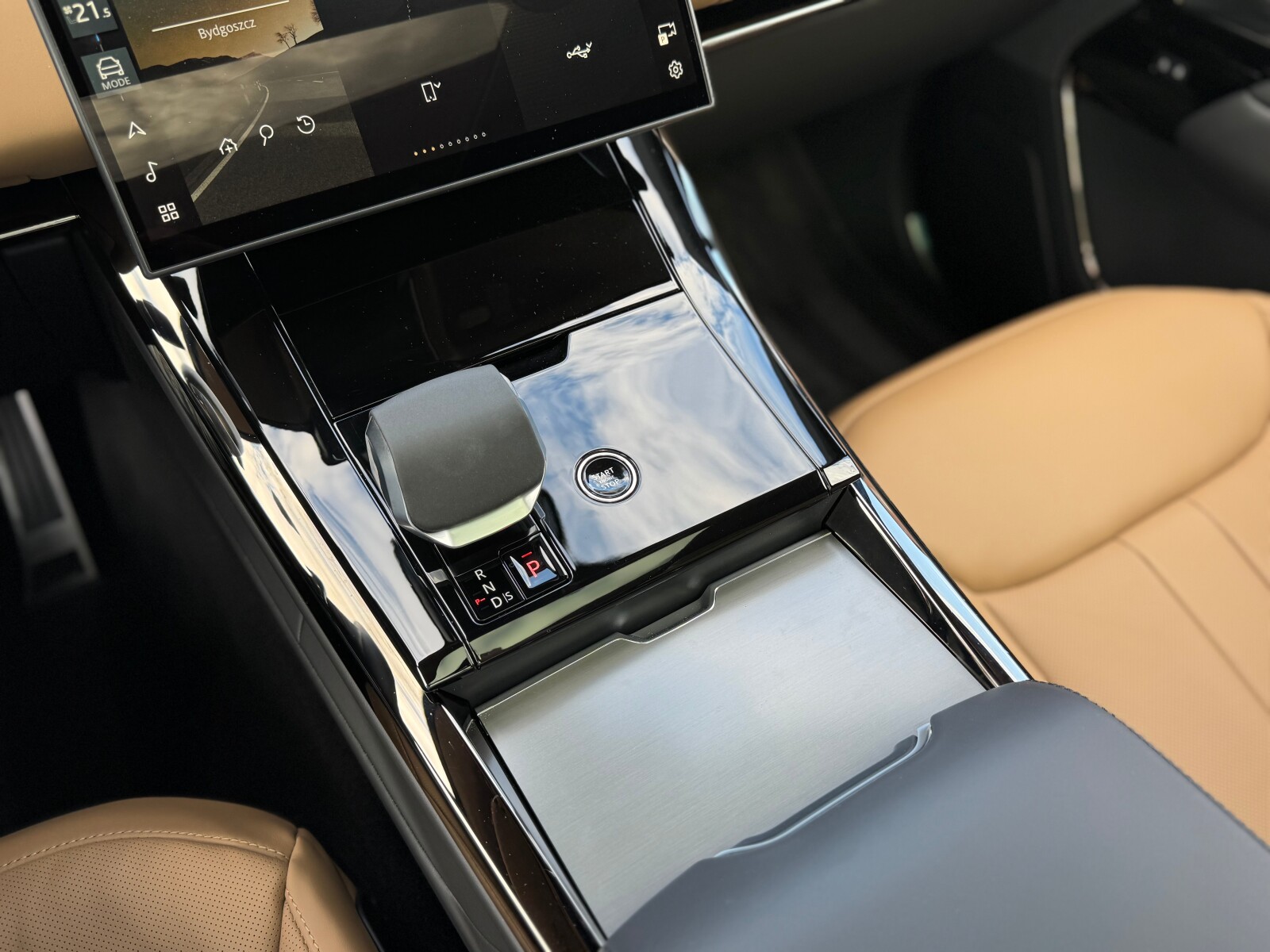 Land Rover Range Rover Sport - zdjęcie 19