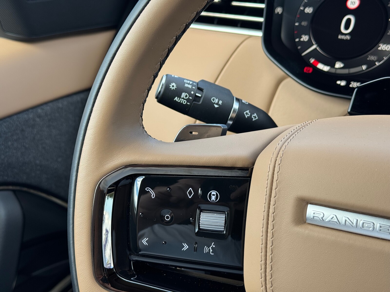 Land Rover Range Rover Sport - zdjęcie 8