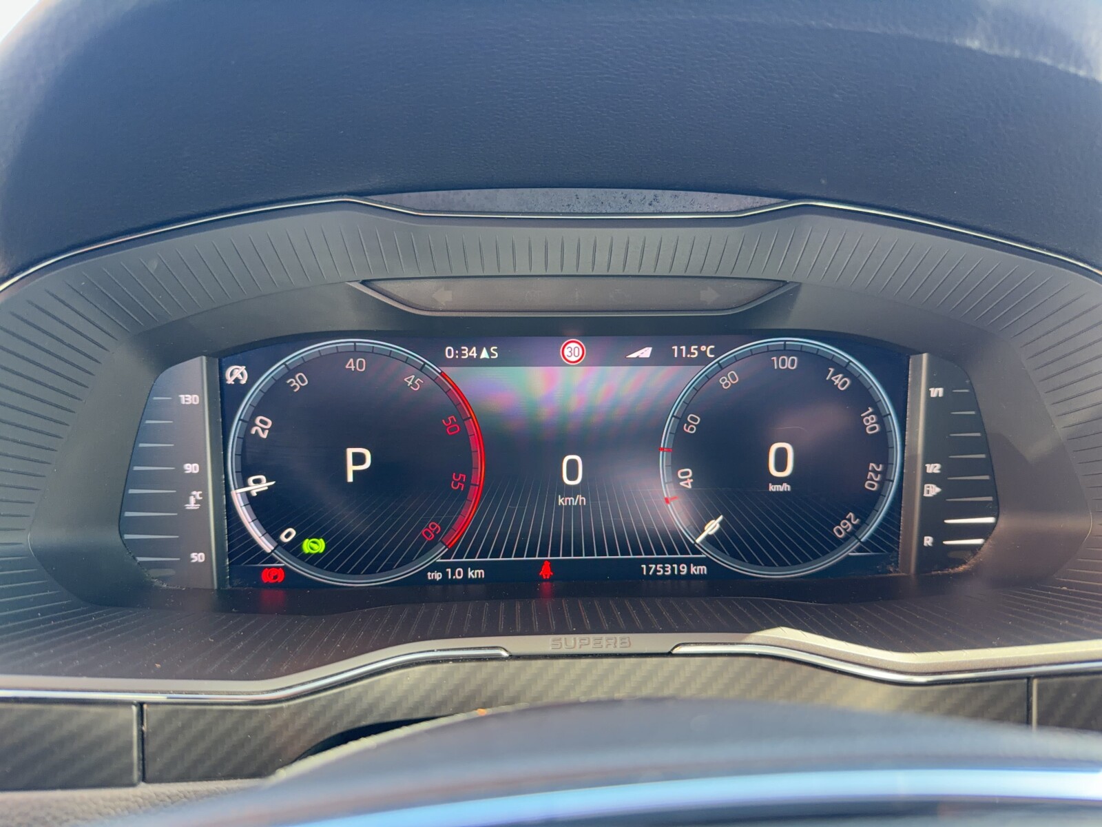 Škoda Superb - zdjęcie 18