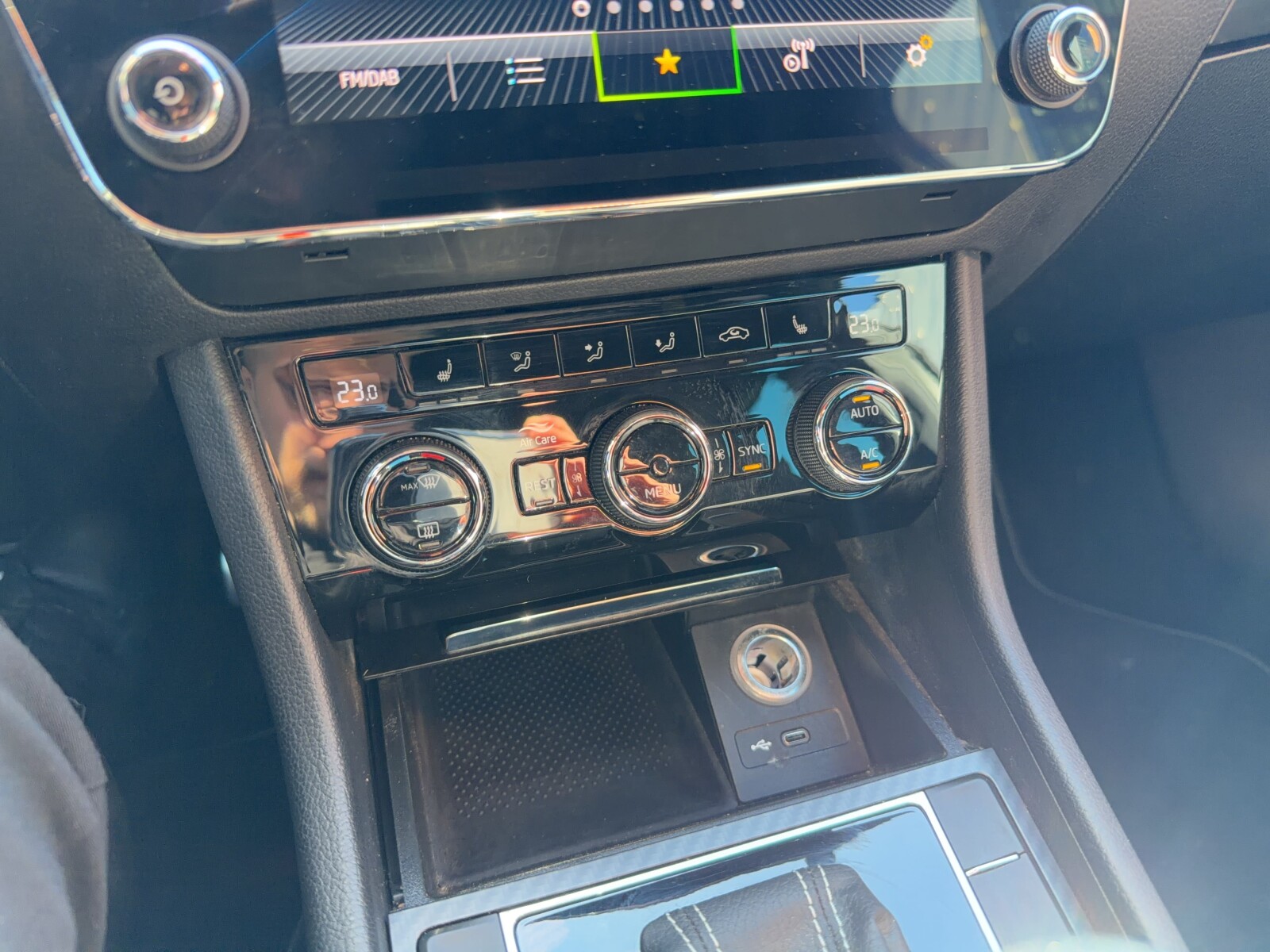 Škoda Superb - zdjęcie 22