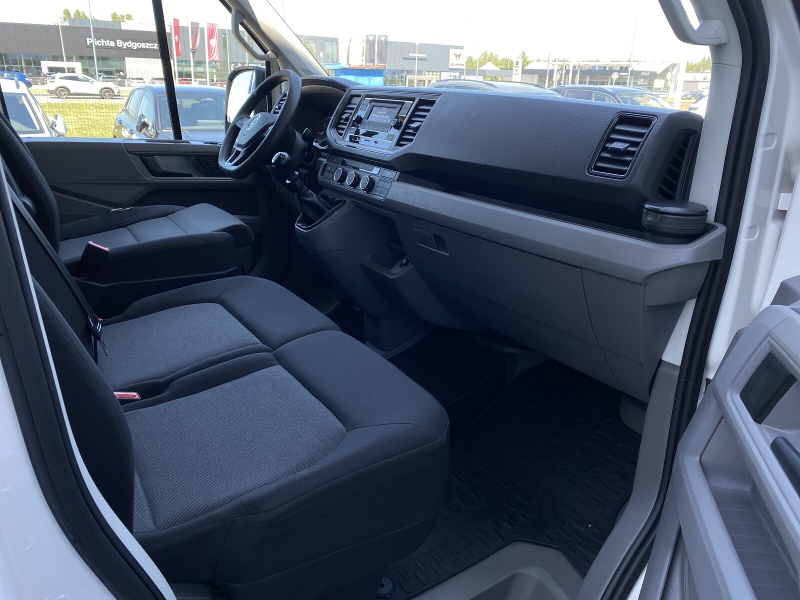 Volkswagen Crafter - zdjęcie 17