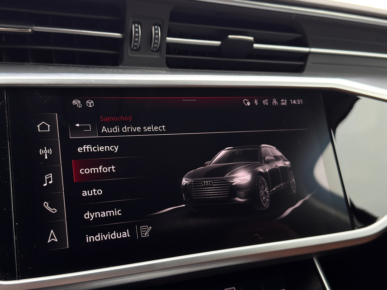 Audi A6 Avant - zdjęcie 32